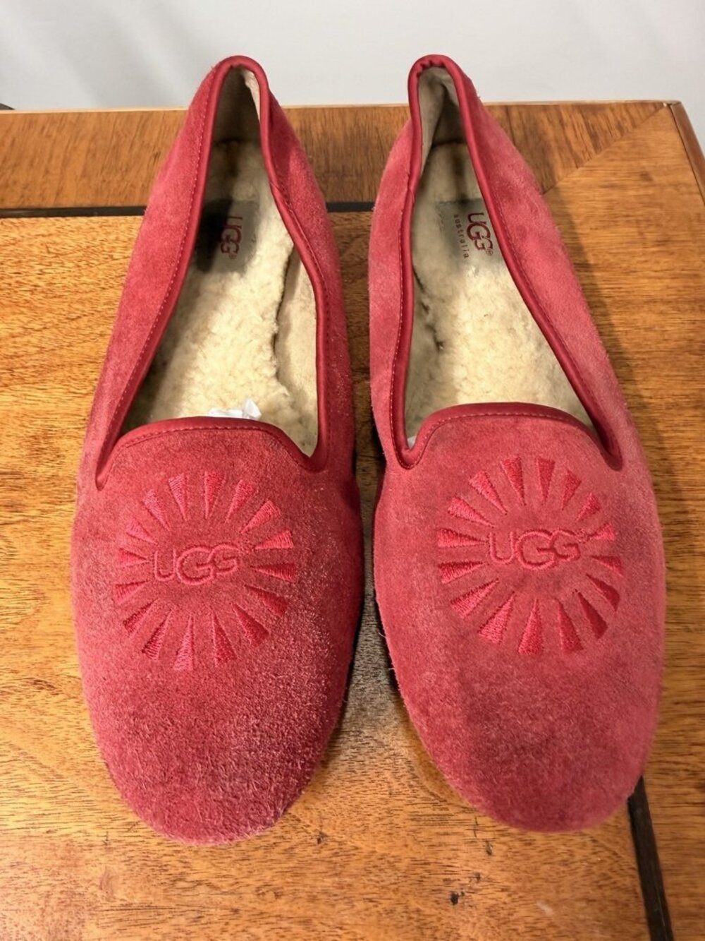 Ugg Women's 10 Berry Red‎ Suede Shearling Fur Lined Flats/Slippers Shoes
